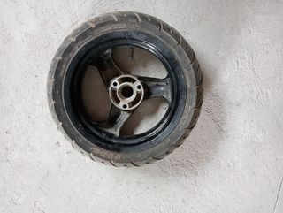 Rueda delantera Peugeot speedfight