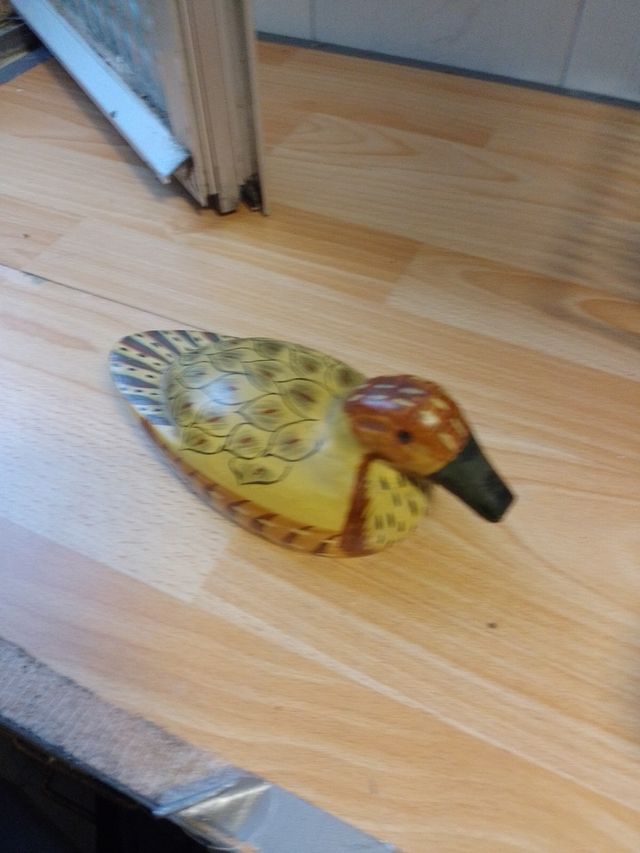 Pato de madera antiguo para señuelo
