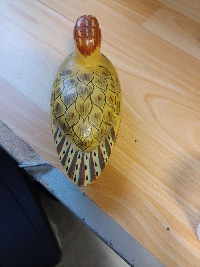 Pato de madera antiguo para señuelo