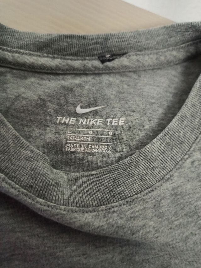 Tres camisetas Nike y una Pepperts.