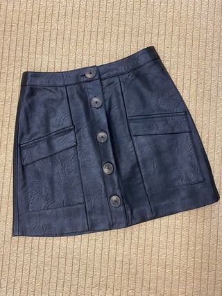 Falda de polipiel Stradivarius