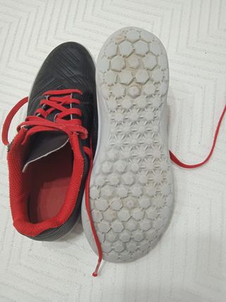 botas de futbol n°32 marca decathlon 