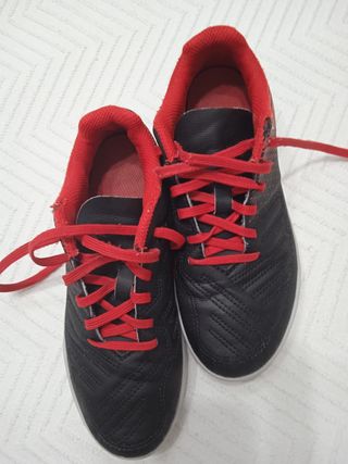 botas de futbol n°32 marca decathlon 