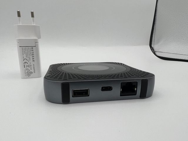 Router portatil NETGEAR Nighthawk MR1100