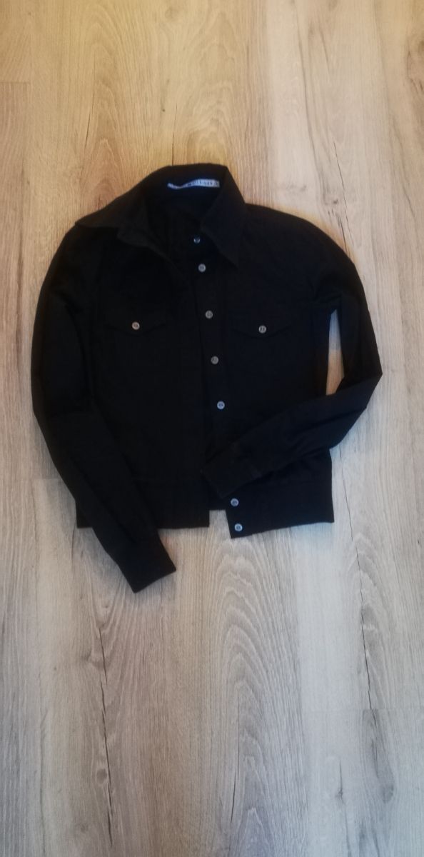 camisa cazadora fina marca Tomy