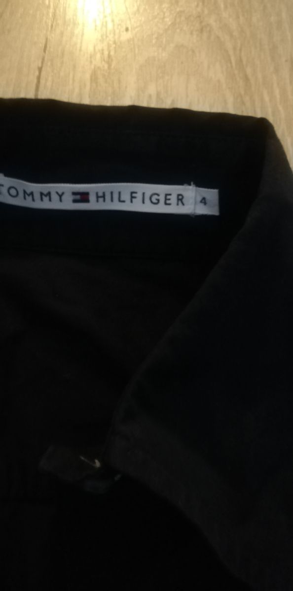 camisa cazadora fina marca Tomy