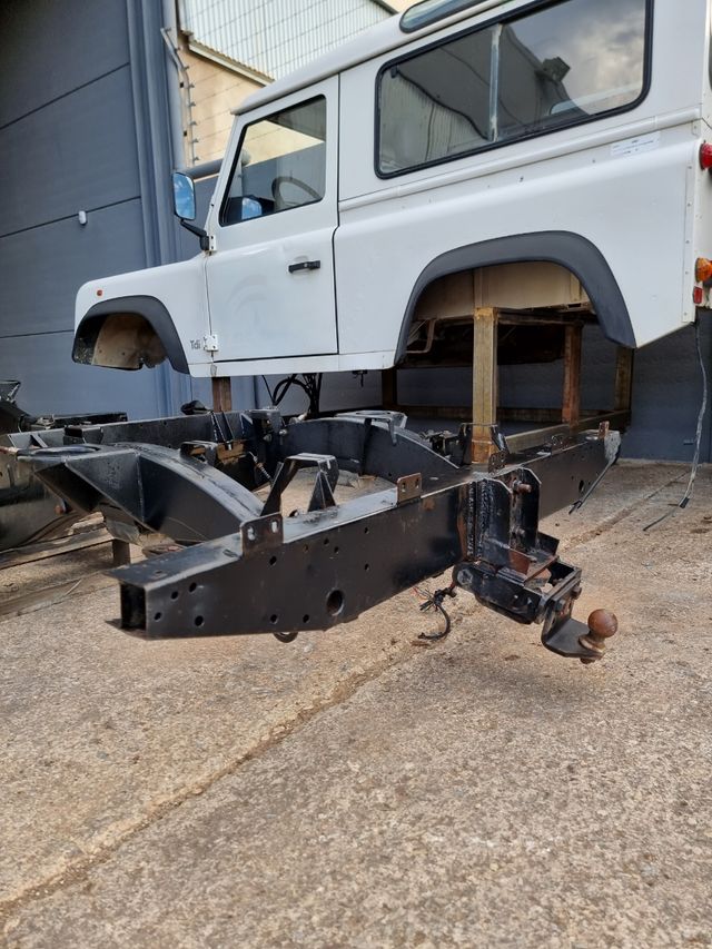 Chasis land rover defender 90 -110