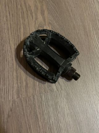Pedal izquierdo California XL2