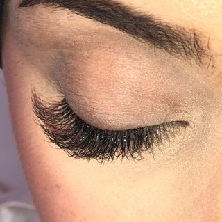 EXTENSIONES DE PESTAÑAS