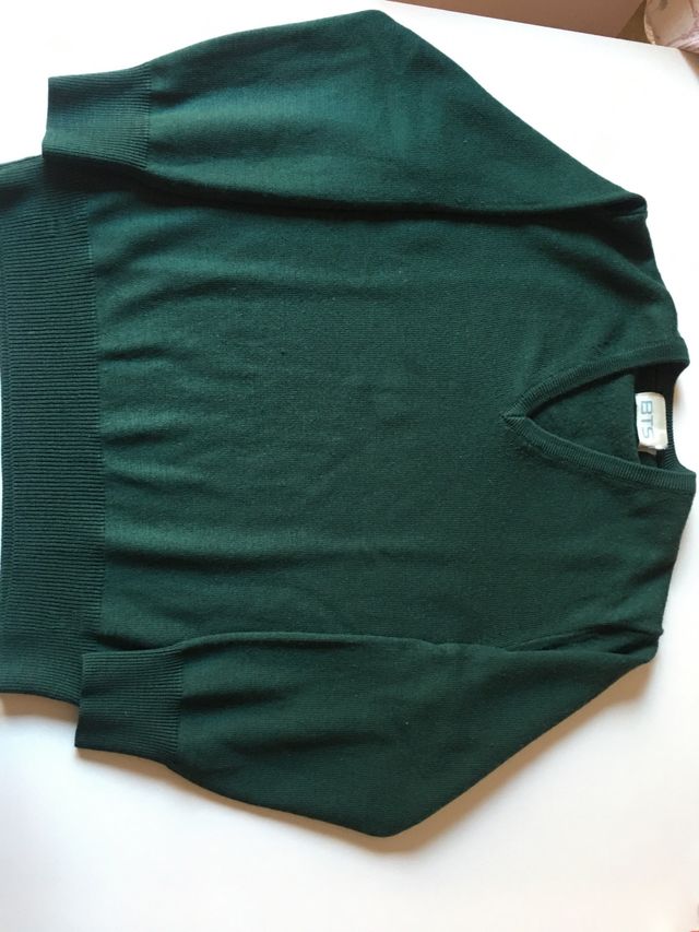 Jersey uniforme verde Talla 10 marca BTS