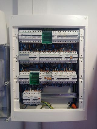 Electricista profesional 24/24☎️