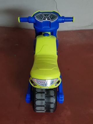 MOTO CORREPASILLOS MOLTO JUGUETTOS