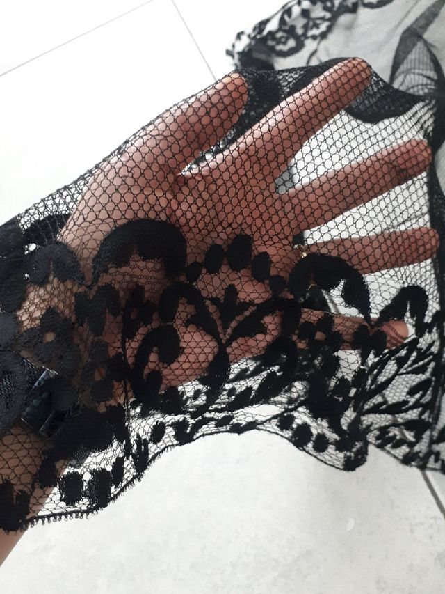 Mantilla y guantes del 1900