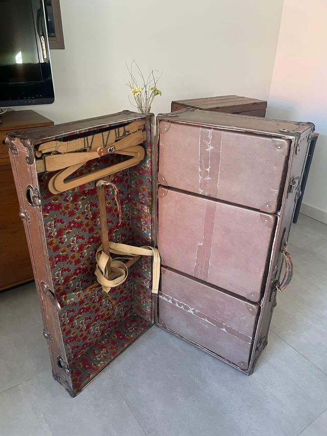 Baúl maleta Siglo 19 decorativa