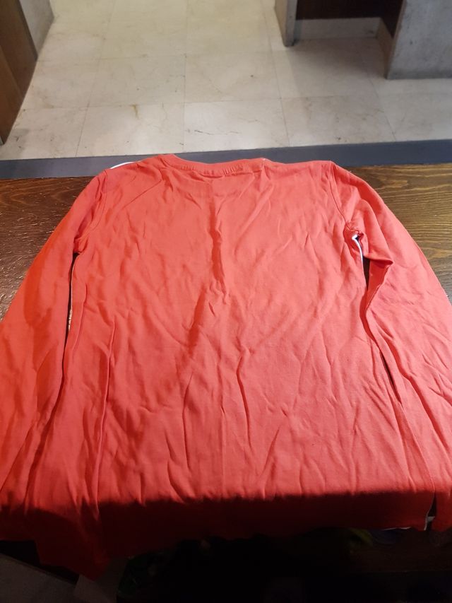 Lote dos camisas de súper héroes