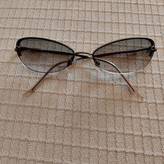 Gafas de sol. De tienda Óptica