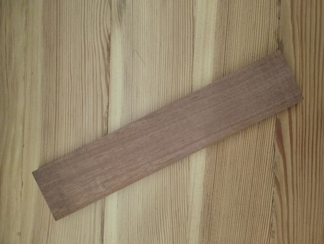 MADERA OSCURA TROPICAL