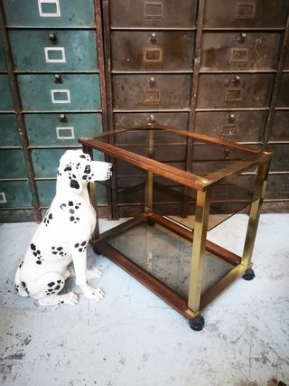 Mesa auxiliar. Ruedas. Camarera