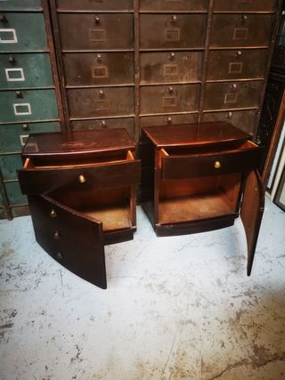 Mesitas antiguas. Art deco. Vintage