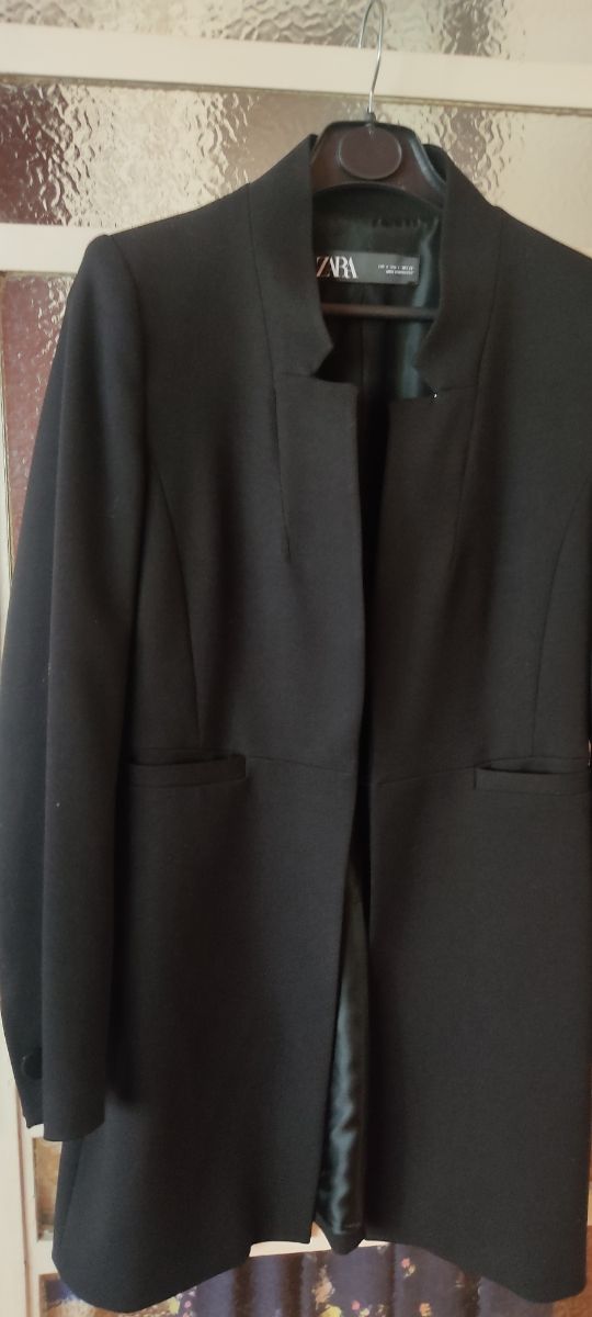 abrigo corto Zara
