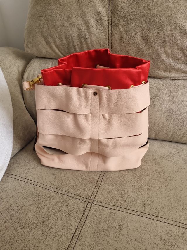 Bolso de piel o de cuero sin estrenar con cinturón