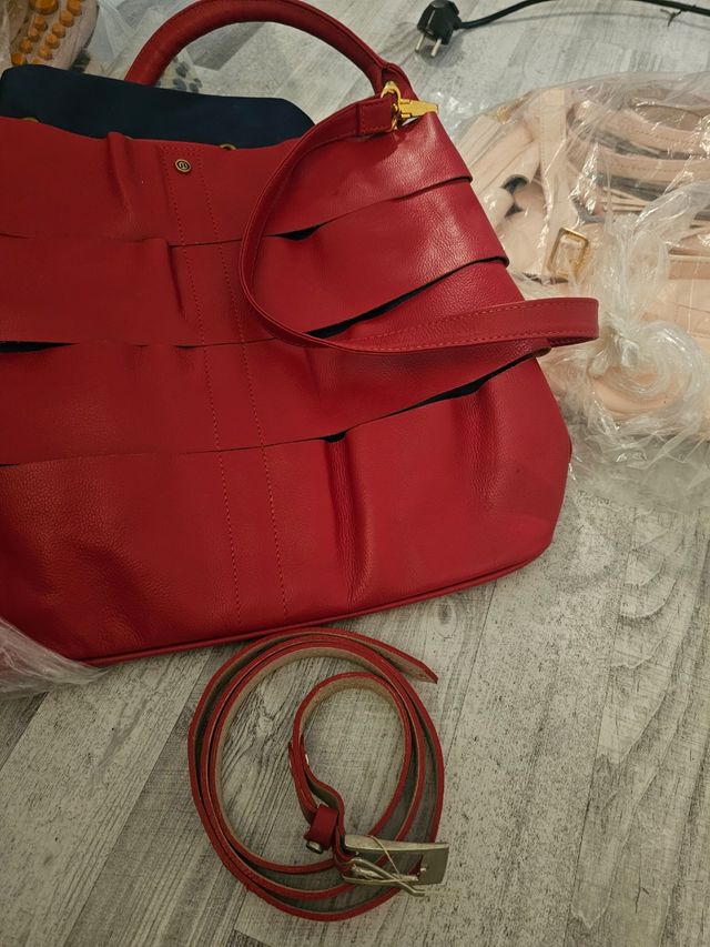 Bolso de piel o cuero sin estrenar con cinturón 