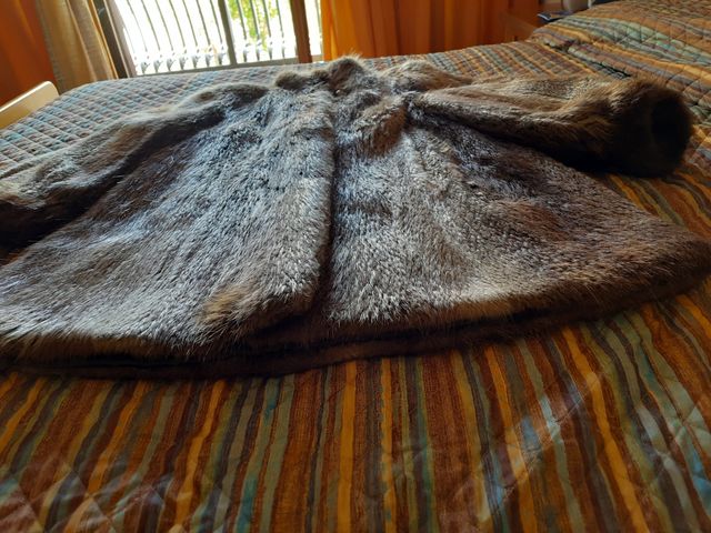 Giaccone in pelliccia di castoro sartoriale