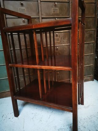 Estantería de madera. Librería. Antigua