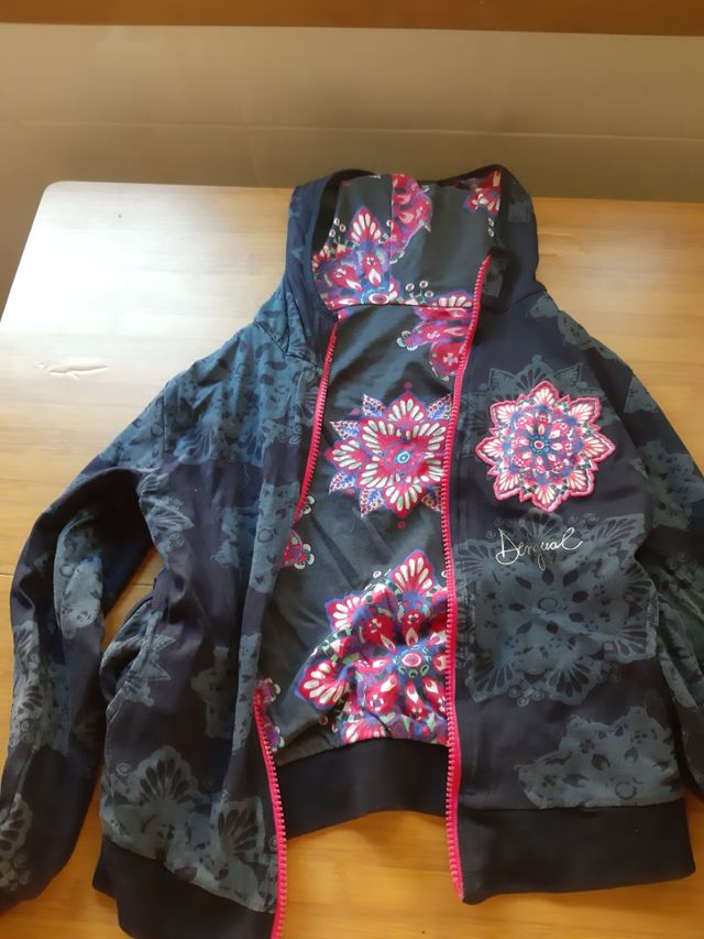 Chaqueta Desigual 7-8 años