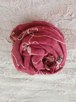 Pañuelo/ foulard con bordado