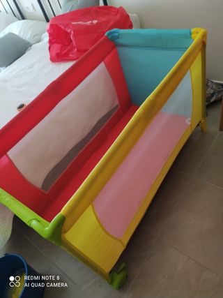 Cuna de viaje con colchon y funda de viaje