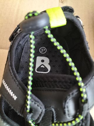 Zapatillas/sandalias/escarpines Boriken talla 37