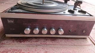 tocadiscos antiguo Bettor Ef 43