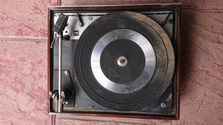 tocadiscos antiguo Bettor Ef 43