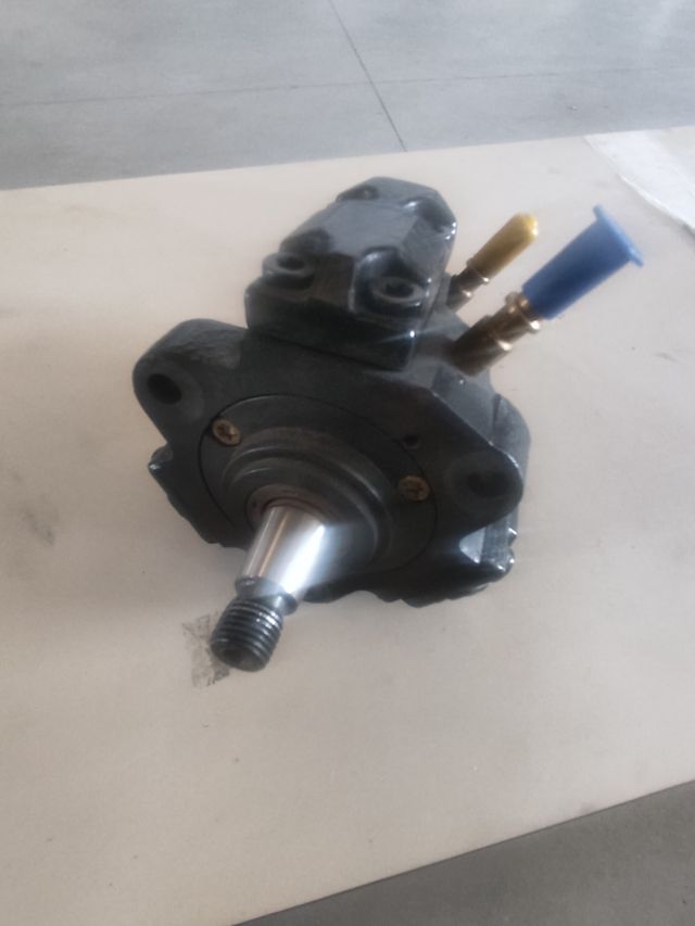 BOMBA INYECTORA RENAULT