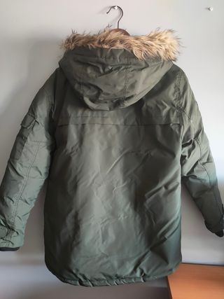 parka niño,zara,impermeable.Un descosido en axila