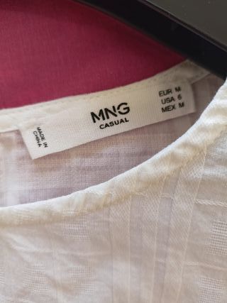 Camisa blanca semitransparente de Mango