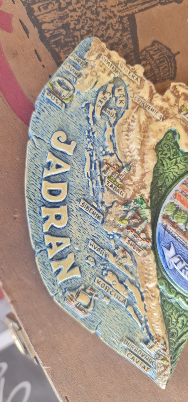 Souvenir ceramica in rilievo + TORRE - CROAZIA TRO