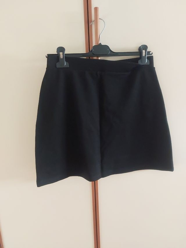 Gonna nera con cerniere 