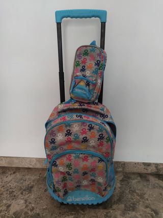 Mochila trolley y estuche marca Benetton