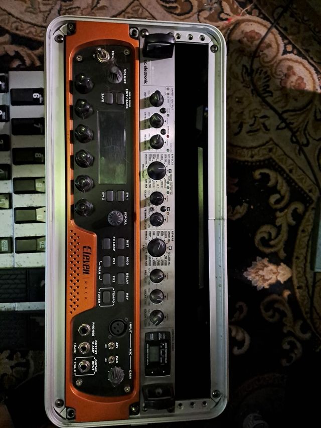 ELEVEN RACK + varios