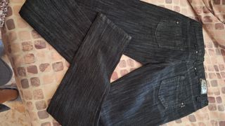 Pantalon vaquero negro