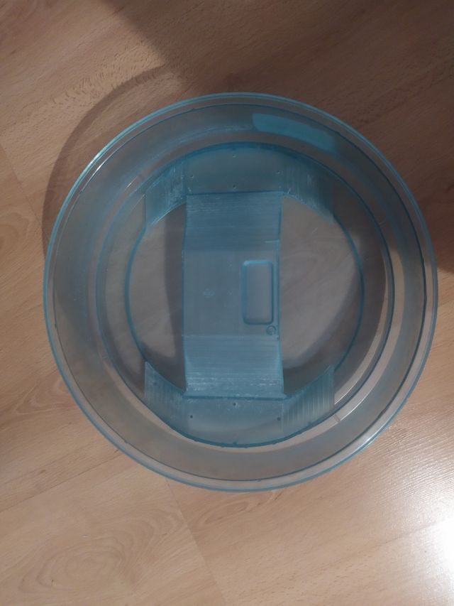 Jaulas para animales, Son tres jaulas,una grande