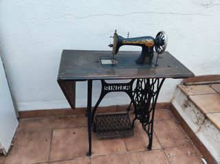Maquina de coser singer