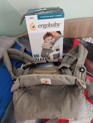 Mochila porteo ergobaby+adaptador bebé 