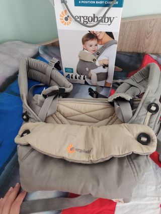 Mochila porteo ergobaby+adaptador bebé 