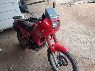Moto Merlín nómada 450