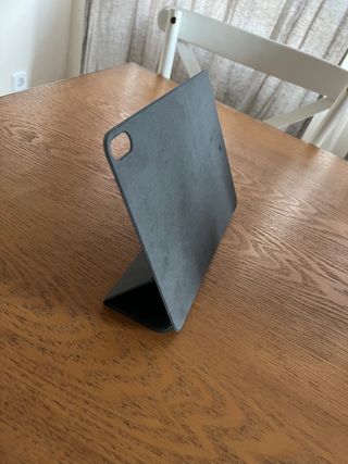 iPad Pro 11” funda gris espacial