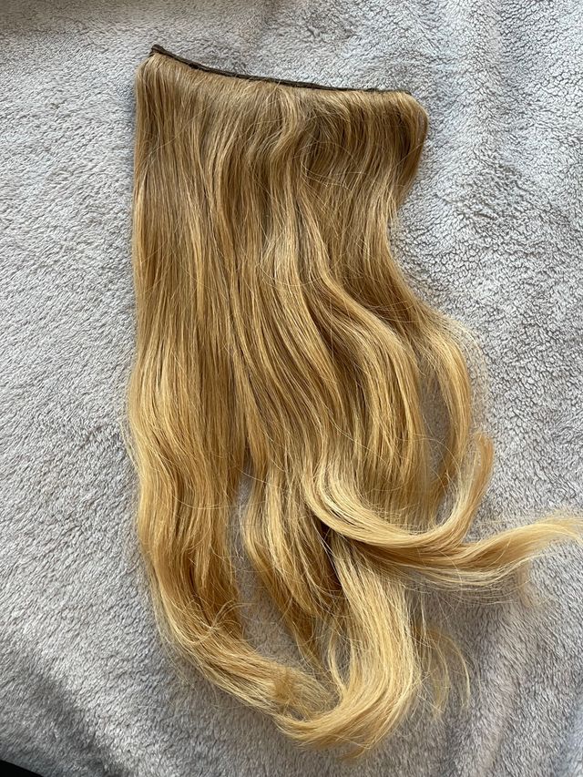 Extencion de pelo rubio con tres pinzas