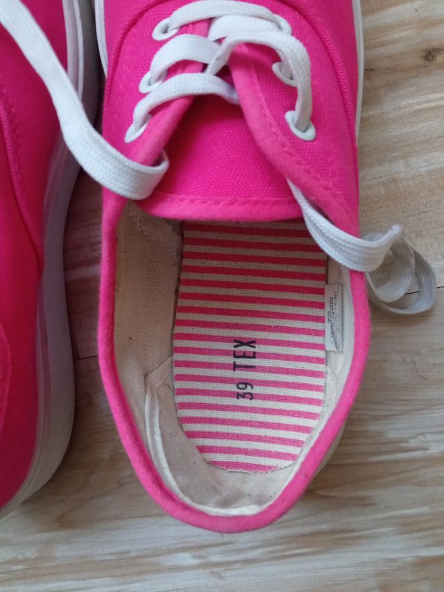 Deportivos lona rosas